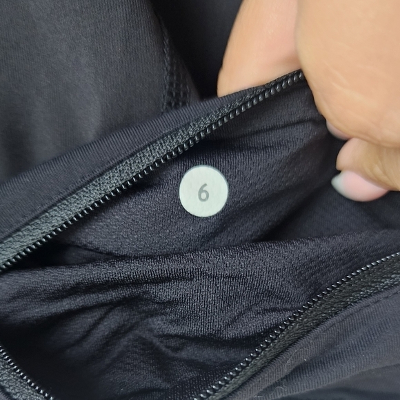 Lululemon Black Run Pace Crop Mesh Leggings W/Pockets Mid Rise Yoga Training 6 - Picture 12 of 12